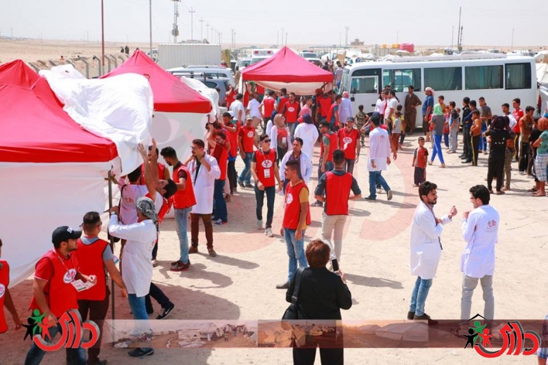 منظمة داري تعبر جسر بزيبز لإغاثة مئات النازحين طبيا وتقديم المساعدات الطارئة