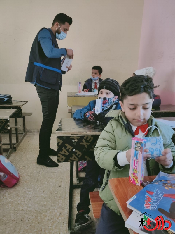 DARY organization implements an awareness program for school-pupils in Diwaniyah and equipped them with health supplies