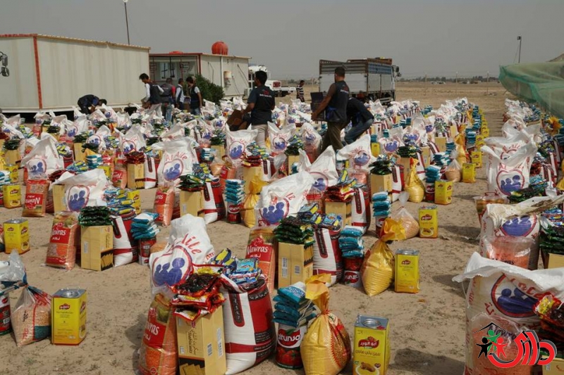 Dary Human Organization distributes 130 food baskets to Anbar displaced people