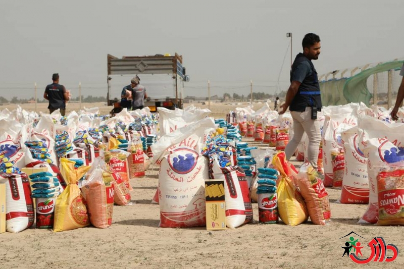 Dary Human Organization distributes 130 food baskets to Anbar displaced people