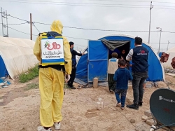منظمة داري الإنسانية تعقم 2300 خيمة في مخيمات محافظة نينوى للنازحين
